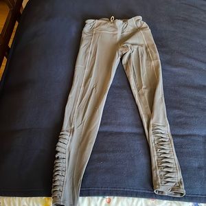 Charcoal grey athleta girl leggings